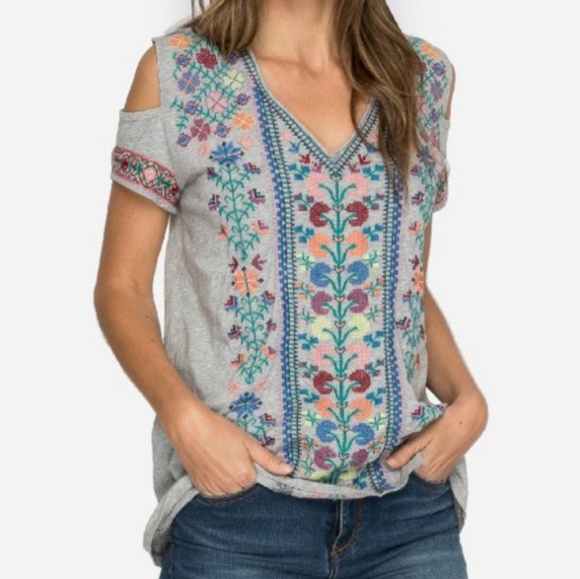 Johnny was CLOVER COLD SHOULDER TEE - Picture 2 of 8